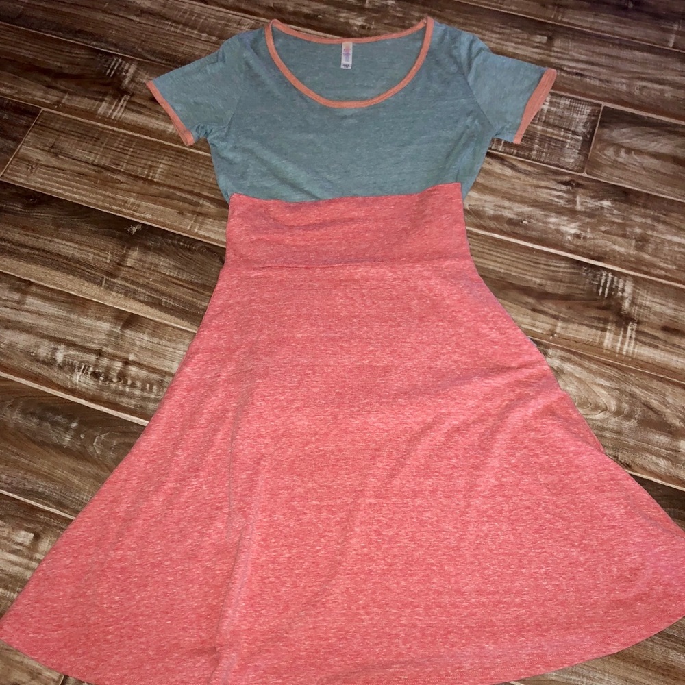 SUPER SOFT LulaRoe Azure Skirt 💞💞
